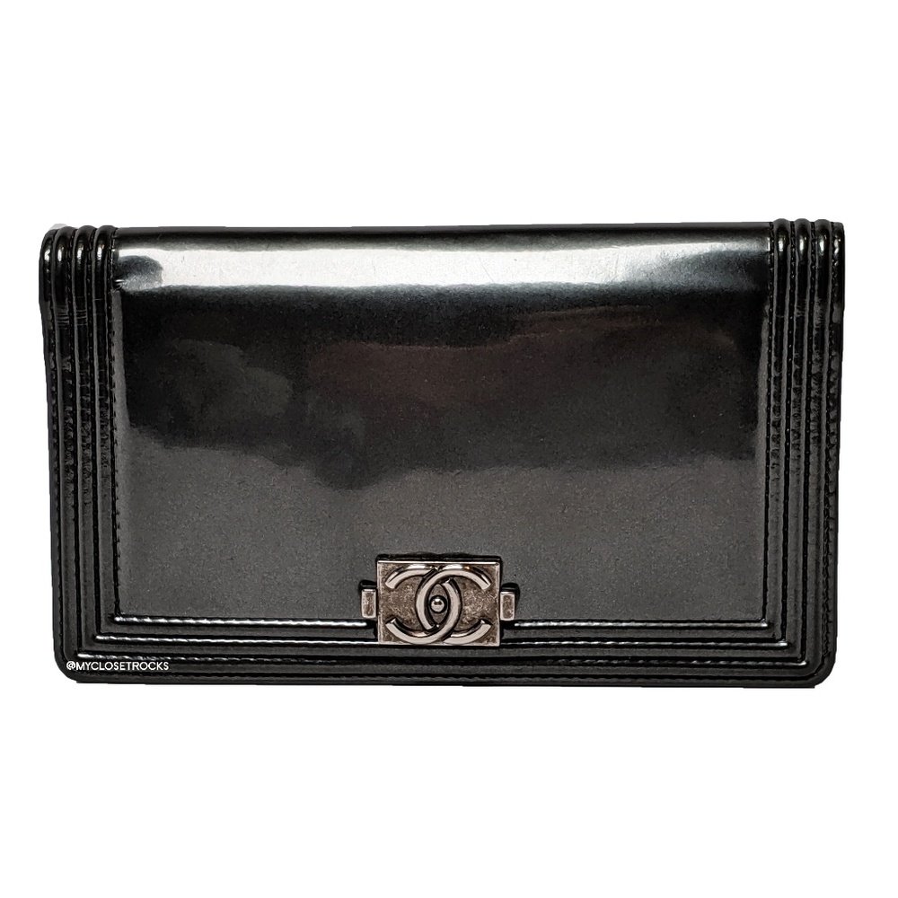 SOLD Chanel Grey Boy Bi-fold Patent Leather Wallet - Picture 1 of 8